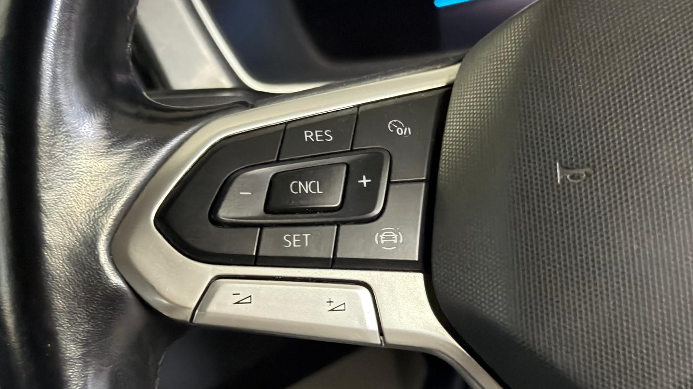 2022 Volkswagen TAIGUN TOPLINE 1.0 TSI MT, Petrol, Manual, 79,041 km, Adaptive Cruise Control