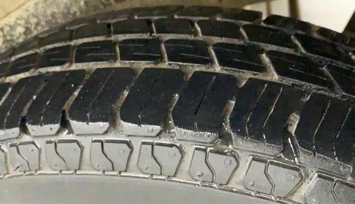 2012 Maruti Wagon R 1.0 LXI CNG, CNG, Manual, 69,668 km, Left Rear Tyre Tread