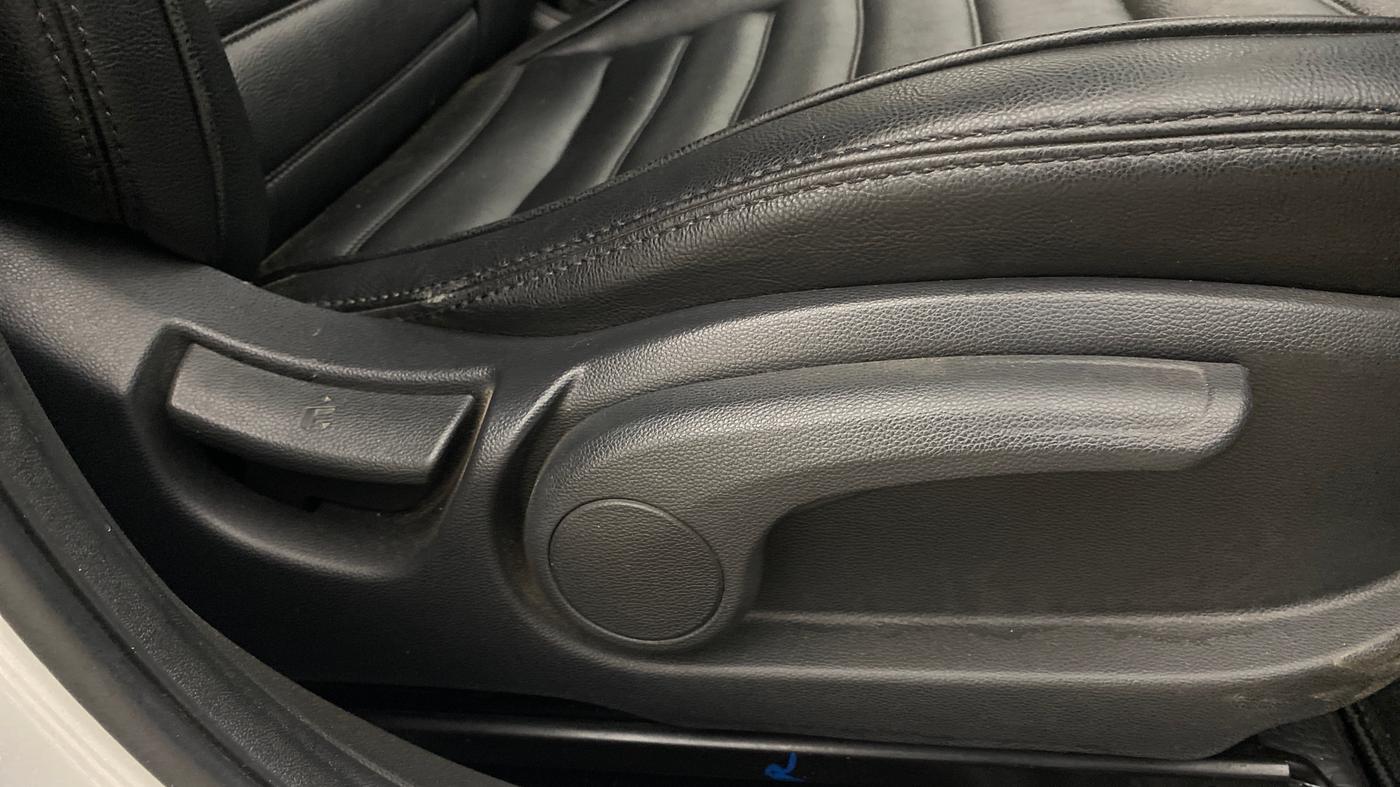 2018 Hyundai Elite i20 ASTA 1.2  CVT, Petrol, Automatic, 82,182 km, Driver Side Adjustment Panel