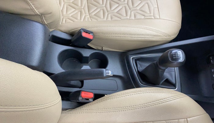 2018 Hyundai Elite i20 ASTA 1.2, Petrol, Manual, 67,406 km, Gear Lever