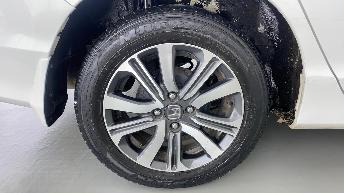 2017 Honda City V CVT, Petrol, Automatic, 48,289 km, Right Rear Wheel