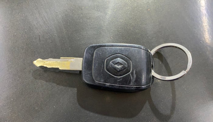 2017 Renault Kwid RXT 1.0 AMT, Petrol, Automatic, 53,753 km, Key Close Up