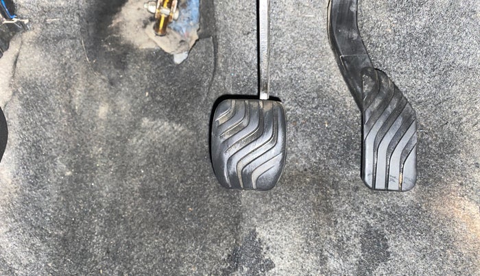 2017 Renault Kwid RXT 1.0 AMT, Petrol, Automatic, 53,753 km, Pedals