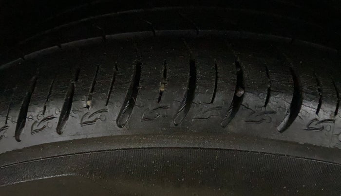 2020 Tata ALTROZ XZ PETROL, Petrol, Manual, 39,370 km, Left Rear Tyre Tread