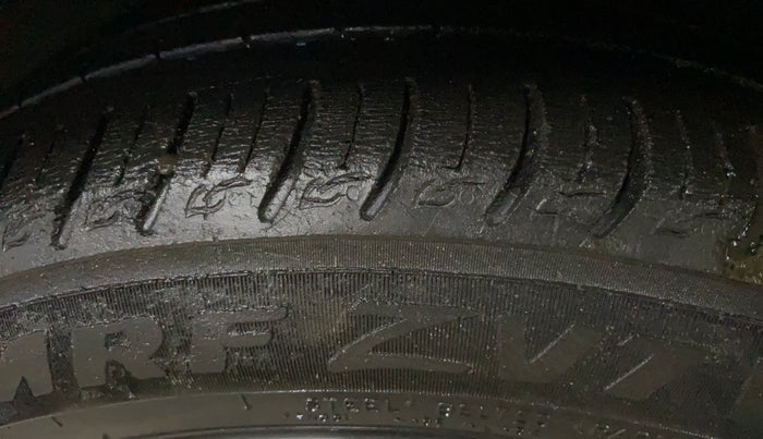 2020 Tata ALTROZ XZ PETROL, Petrol, Manual, 39,370 km, Left Front Tyre Tread