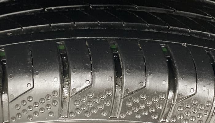 2018 Tata NEXON XE PETROL, Petrol, Manual, 55,585 km, Right Rear Tyre Tread