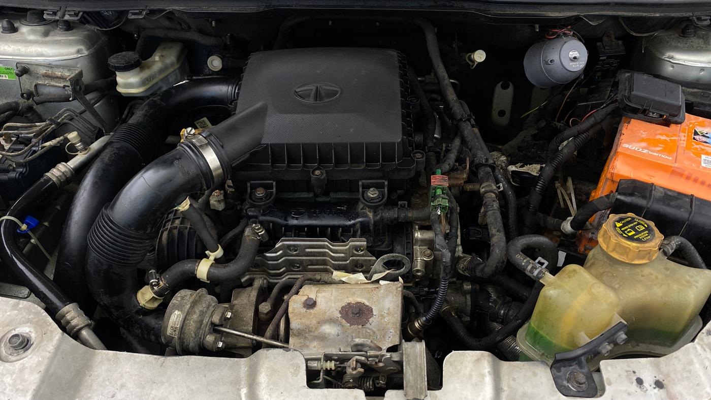 2018 Tata NEXON XE PETROL, Petrol, Manual, 55,585 km, Engine View