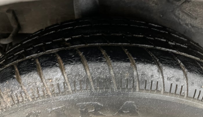 2015 Maruti Celerio VXI AMT, Petrol, Automatic, 69,763 km, Right Rear Tyre Tread
