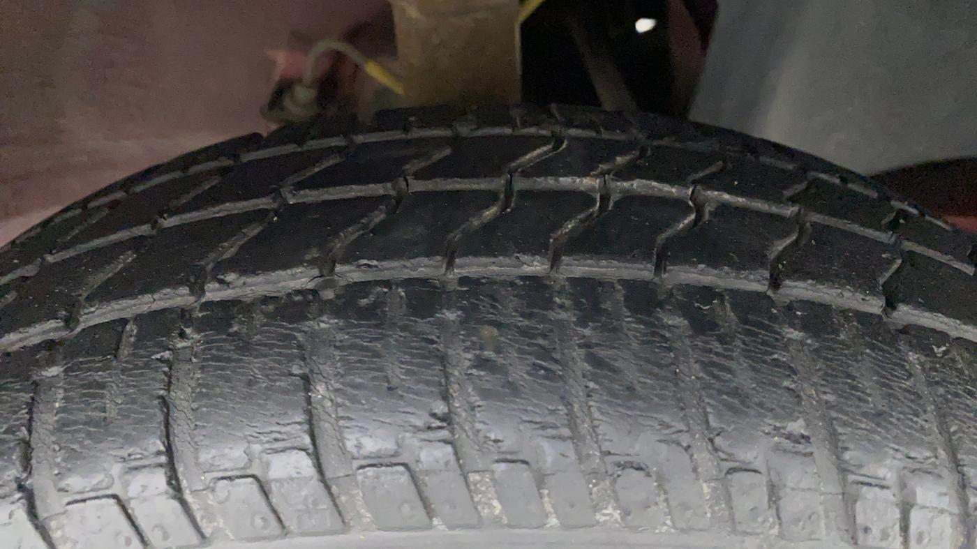 2015 Tata Nano TWIST XTA, Petrol, Automatic, 16,780 km, Right Front Tyre Tread