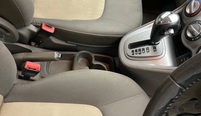2013 Hyundai i10 ASTA 1.2 AT SUNROOF, Petrol, Automatic, 50,536 km, Gear Lever