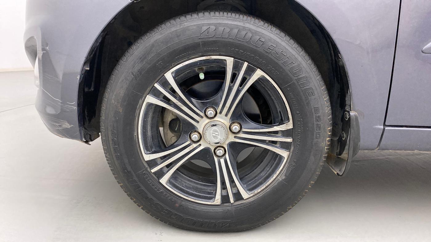 2013 Hyundai i10 ASTA 1.2 AT SUNROOF, Petrol, Automatic, 50,536 km, Left Front Wheel