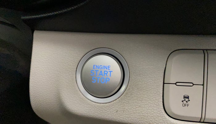 2022 Hyundai VENUE SX 1.2 PETROL, Petrol, Manual, 33,192 km, Keyless Start/ Stop Button