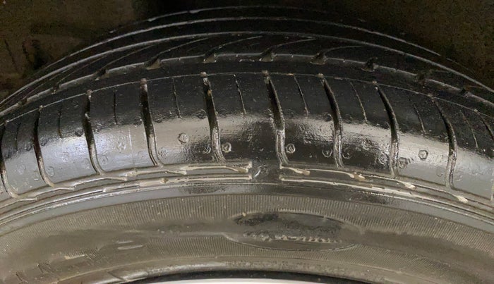 2022 Hyundai VENUE SX 1.2 PETROL, Petrol, Manual, 33,192 km, Right Rear Tyre Tread