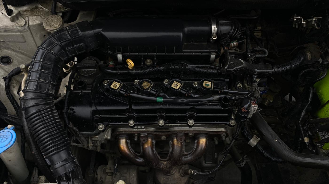 2019 Maruti Swift VXI, Petrol, Manual, 67,839 km, Engine View