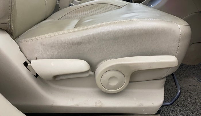 2018 Maruti Ciaz ALPHA 1.5 SHVS PETROL, Petrol, Manual, 75,166 km, Driver Side Adjustment Panel