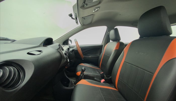 2015 Toyota Etios G, Petrol, Manual, 63,852 km, Right Side Front Door Cabin