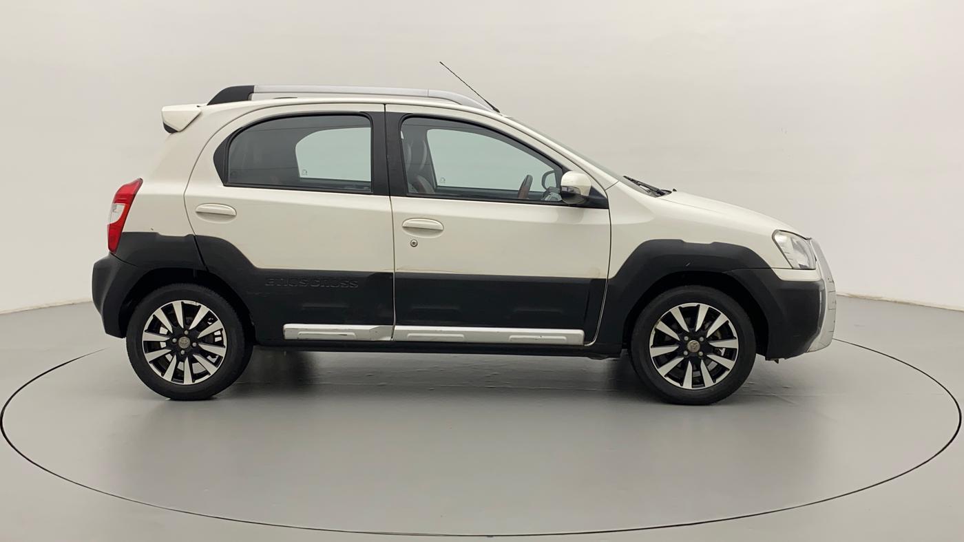 2015 Toyota Etios G, Petrol, Manual, 63,852 km, Right Side View