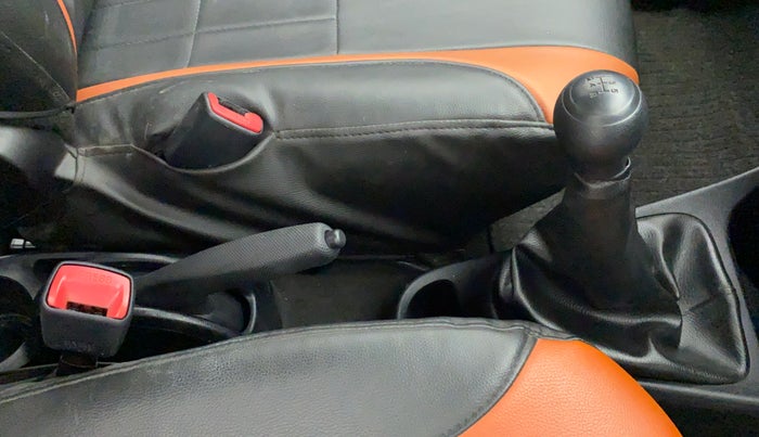 2015 Toyota Etios G, Petrol, Manual, 63,852 km, Gear Lever