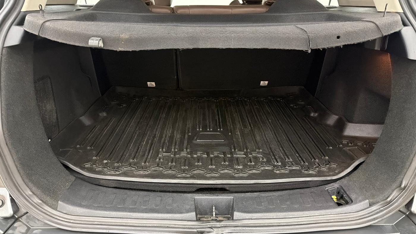 2021 Tata Harrier XZ PLUS 2.0L, Diesel, Manual, 90,184 km, Boot Inside