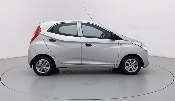 2017 Hyundai Eon MAGNA +, Petrol, Manual, 65,449 km, Right Side View