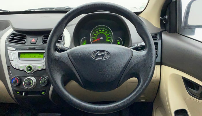 2017 Hyundai Eon MAGNA +, Petrol, Manual, 65,449 km, Steering Wheel Close Up