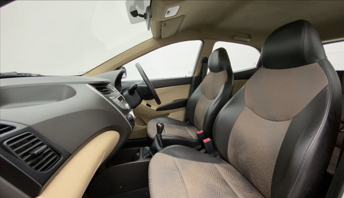 2017 Hyundai Eon MAGNA +, Petrol, Manual, 65,449 km, Right Side Front Door Cabin