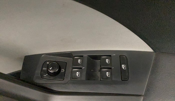 2023 Skoda KUSHAQ STYLE 1.0L TSI MT, Petrol, Manual, 15,595 km, Driver Side Door Panels Control