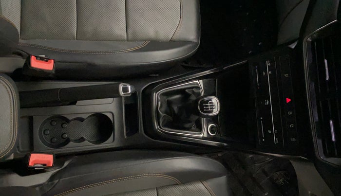 2023 Skoda KUSHAQ STYLE 1.0L TSI MT, Petrol, Manual, 15,595 km, Gear Lever