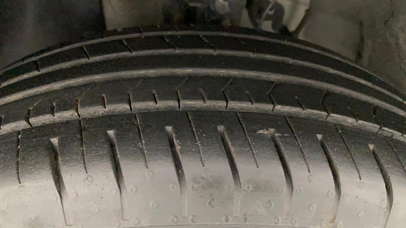 2022 Hyundai VENUE S 1.2, Petrol, Manual, 9,802 km, Left Front Tyre Tread