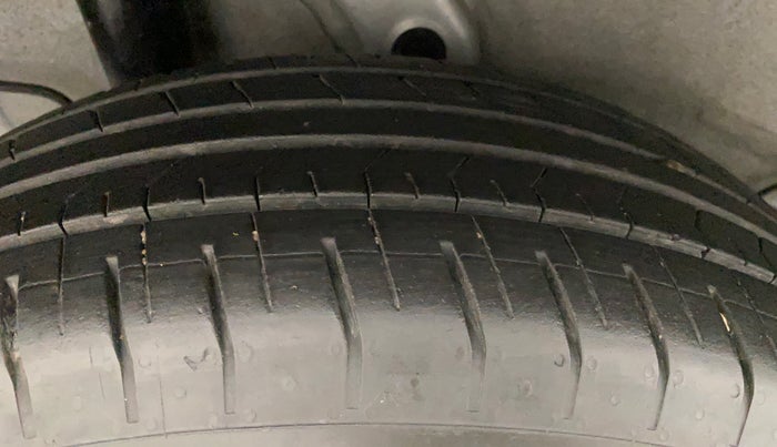 2022 Hyundai VENUE S 1.2, Petrol, Manual, 9,802 km, Right Rear Tyre Tread