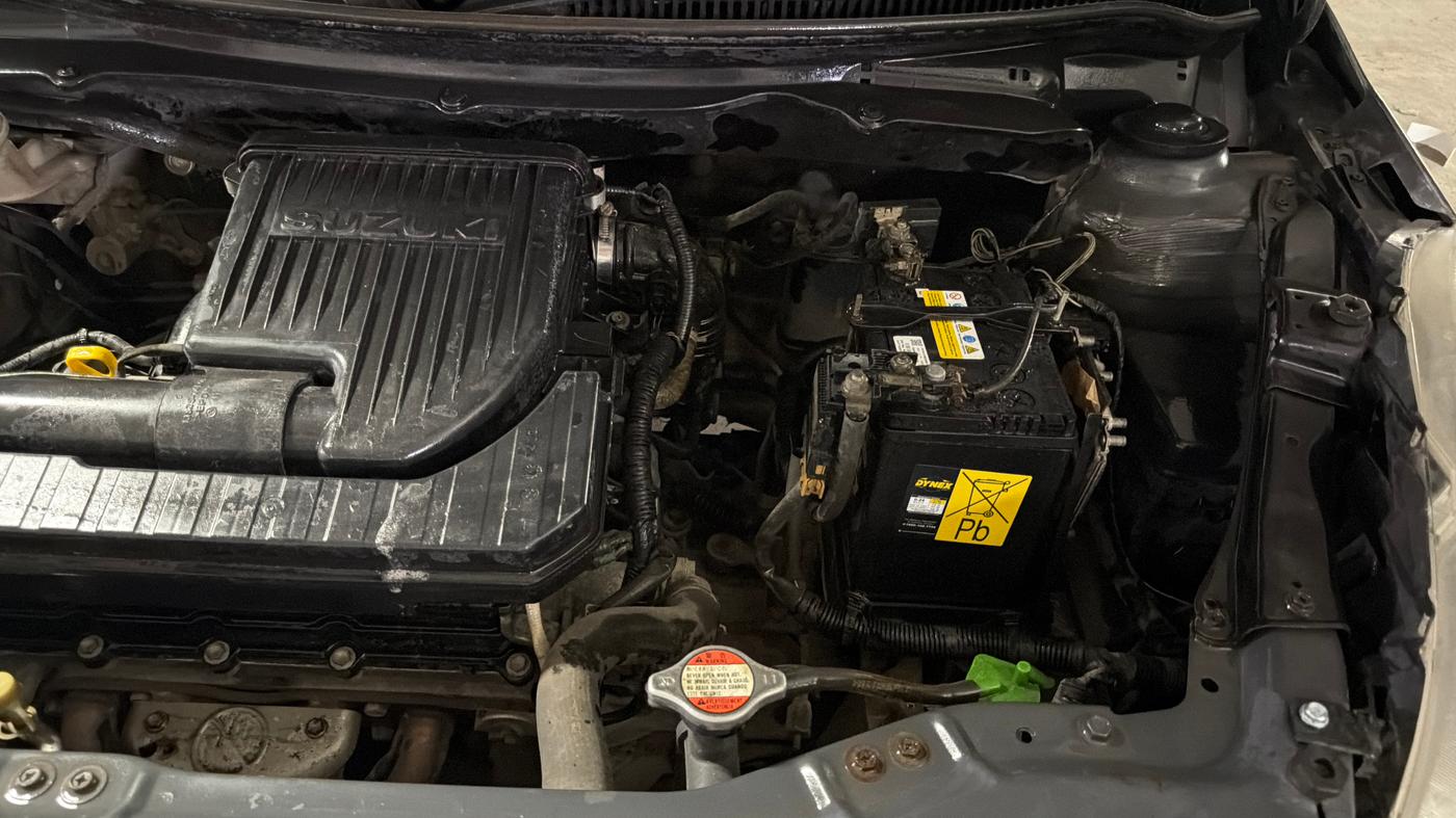 2015 Maruti Swift LXI (O), Petrol, Manual, 97,778 km, Engine View - Left