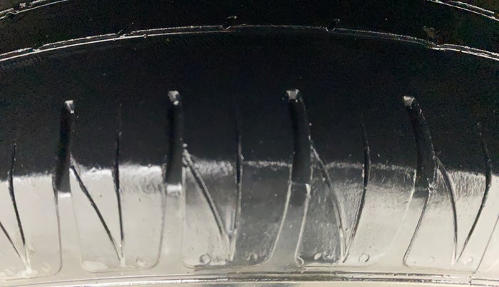 2020 KIA SONET HTX PLUS 1.0 IMT, Petrol, Manual, 54,563 km, Left Rear Tyre Tread