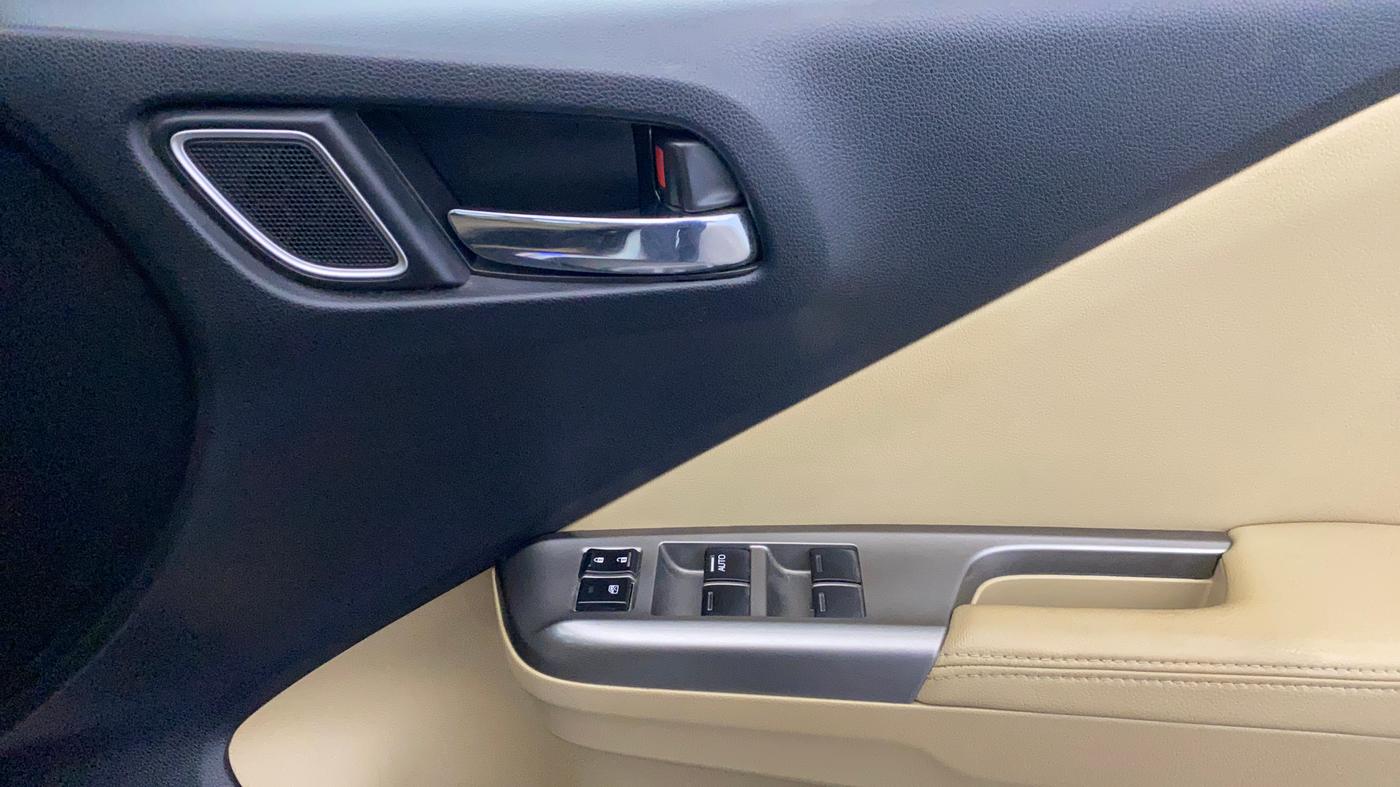 2018 Honda City 1.5L I-VTEC ZX CVT, Petrol, Automatic, 79,675 km, Driver Side Door Panels Control