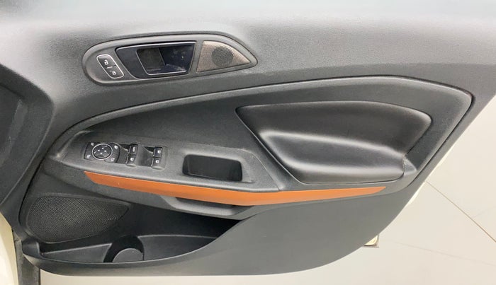 2020 Ford Ecosport TITANIUM 1.5 SPORTS(SUNROOF) PETROL, Petrol, Manual, 31,634 km, Driver Side Door Panels Control