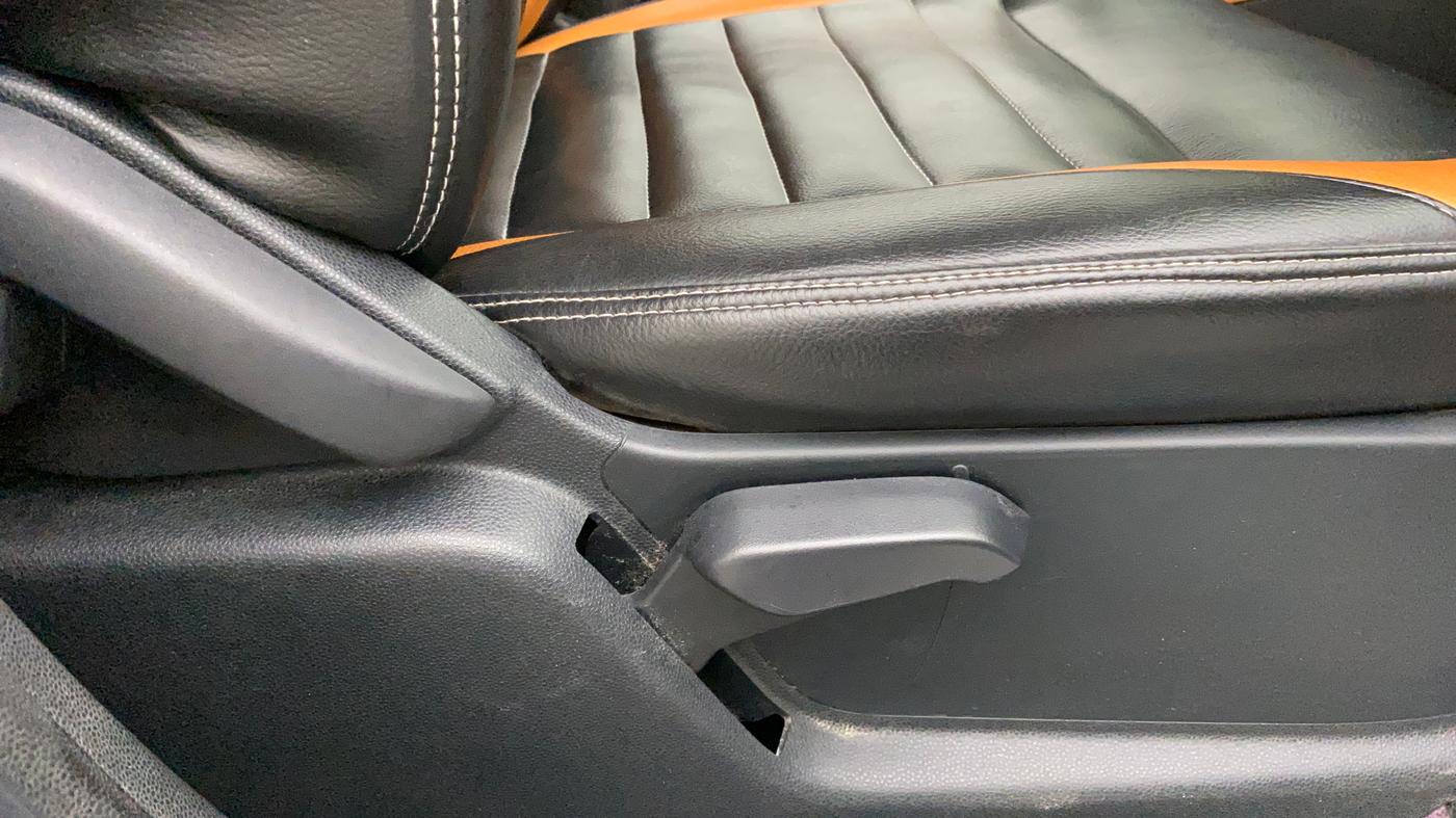 2020 Ford Ecosport TITANIUM 1.5 SPORTS(SUNROOF) PETROL, Petrol, Manual, 31,634 km, Driver Side Adjustment Panel