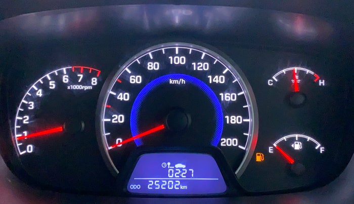 2016 Hyundai Grand i10 SPORTZ 1.2 KAPPA VTVT, Petrol, Manual, 25,450 km, Odometer Image