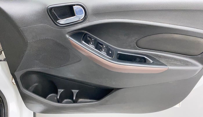 2018 Ford FREESTYLE TITANIUM PLUS 1.5 DIESEL, Diesel, Manual, 98,952 km, Driver Side Door Panels Control