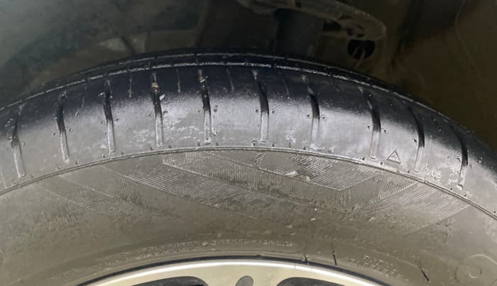 2023 Maruti Swift ZXI PLUS AMT, Petrol, Automatic, 12,328 km, Left Front Tyre Tread