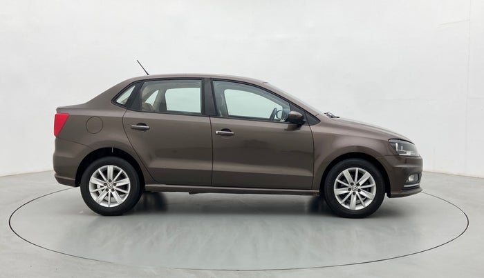 2017 Volkswagen Ameo HIGHLINE DSG 1.5 DIESEL , Diesel, Automatic, 1,17,254 km, Right Side View