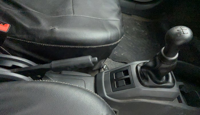2017 Maruti Alto 800 VXI, Petrol, Manual, 27,496 km, Gear Lever