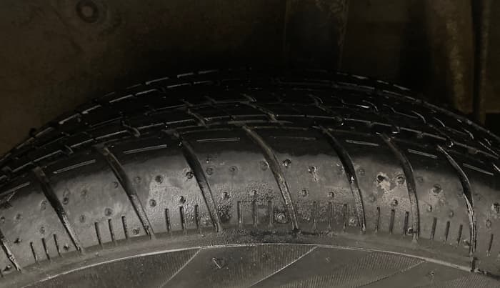 2016 Maruti Celerio VXI AMT, Petrol, Automatic, 34,089 km, Left Rear Tyre Tread