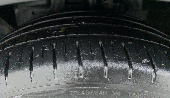 2019 Ford Figo Aspire 1.2 TITANIUM PETROL, Petrol, Manual, 11,036 km, Left Front Tyre Tread