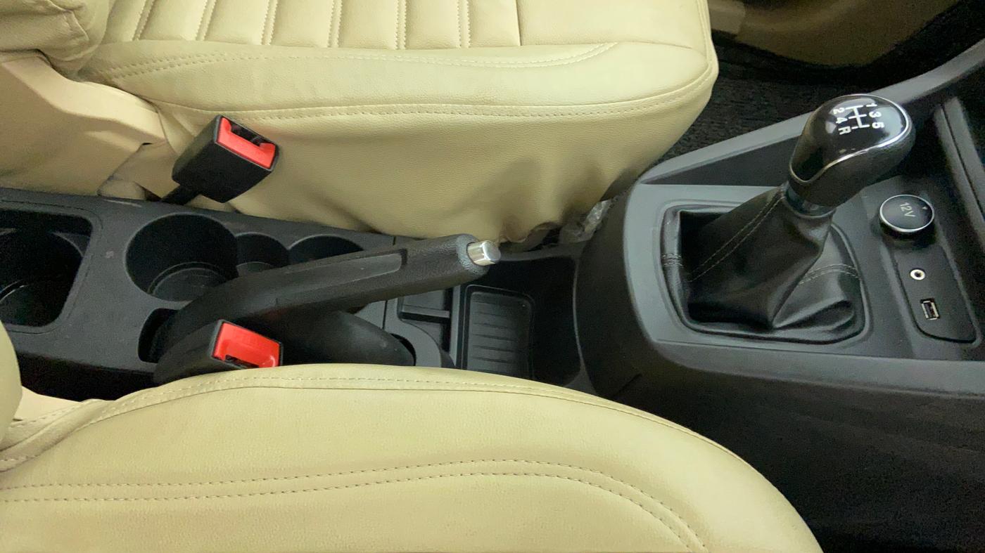 2019 Ford Figo Aspire 1.2 TITANIUM PETROL, Petrol, Manual, 11,036 km, Gear Lever