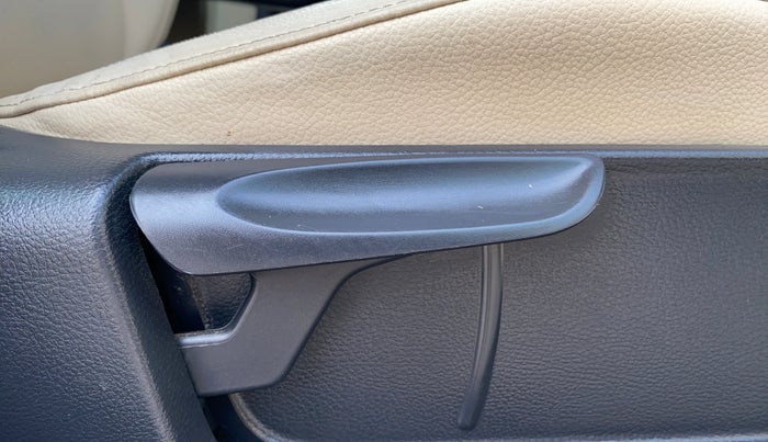 2021 Skoda Rapid STYLE TSI, Petrol, Manual, 31,766 km, Driver Side Adjustment Panel