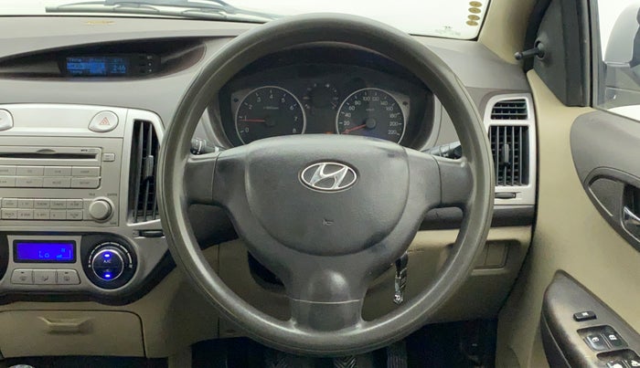 2011 Hyundai i20 MAGNA (O) 1.2, Petrol, Manual, 73,952 km, Steering Wheel Close Up