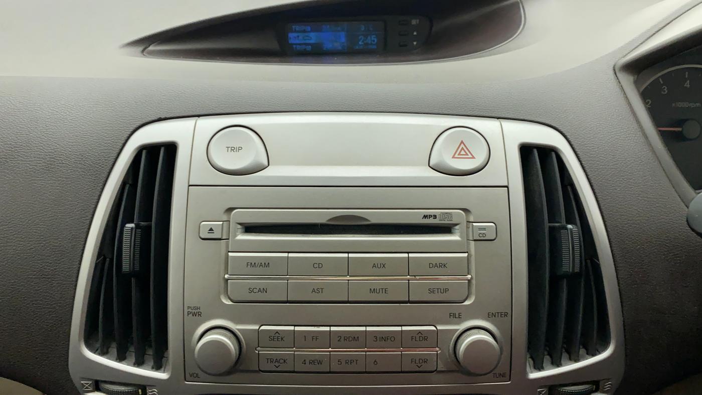 2011 Hyundai i20 MAGNA (O) 1.2, Petrol, Manual, 73,952 km, Infotainment System