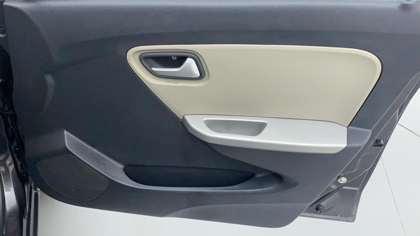 2018 Maruti Alto K10 VXI P, Petrol, Manual, 37,122 km, Driver Side Door Panels Control