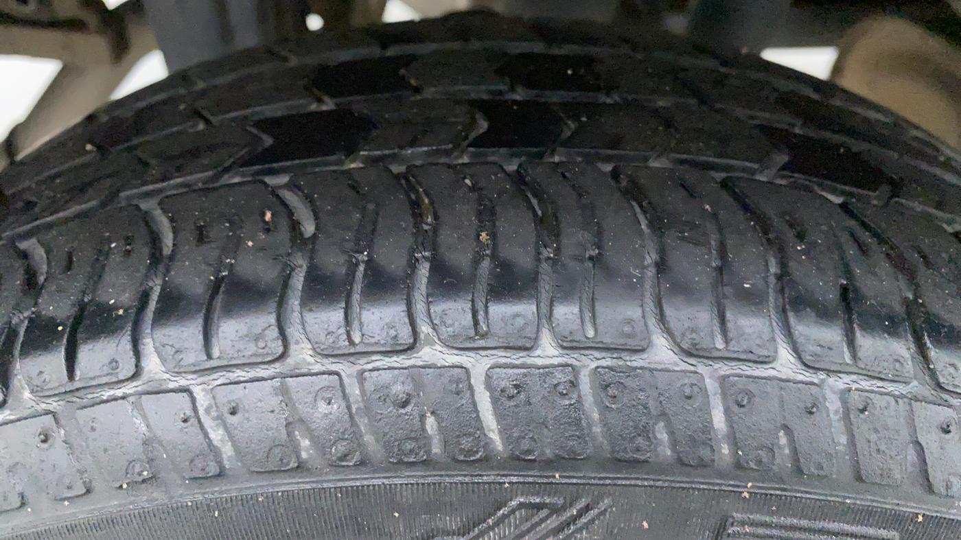 2018 Maruti Alto K10 VXI P, Petrol, Manual, 37,122 km, Right Rear Tyre Tread