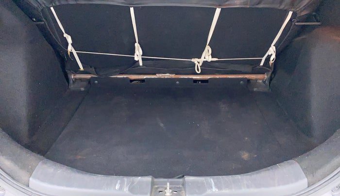 2017 Honda Jazz 1.2 V AT, Petrol, Automatic, 31,187 km, Boot Inside