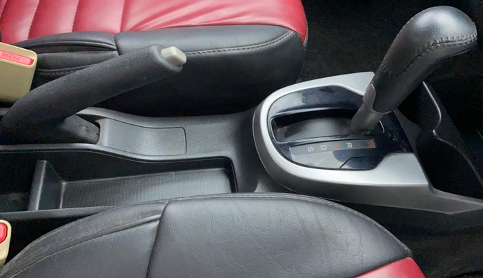 2017 Honda Jazz 1.2 V AT, Petrol, Automatic, 31,187 km, Gear Lever